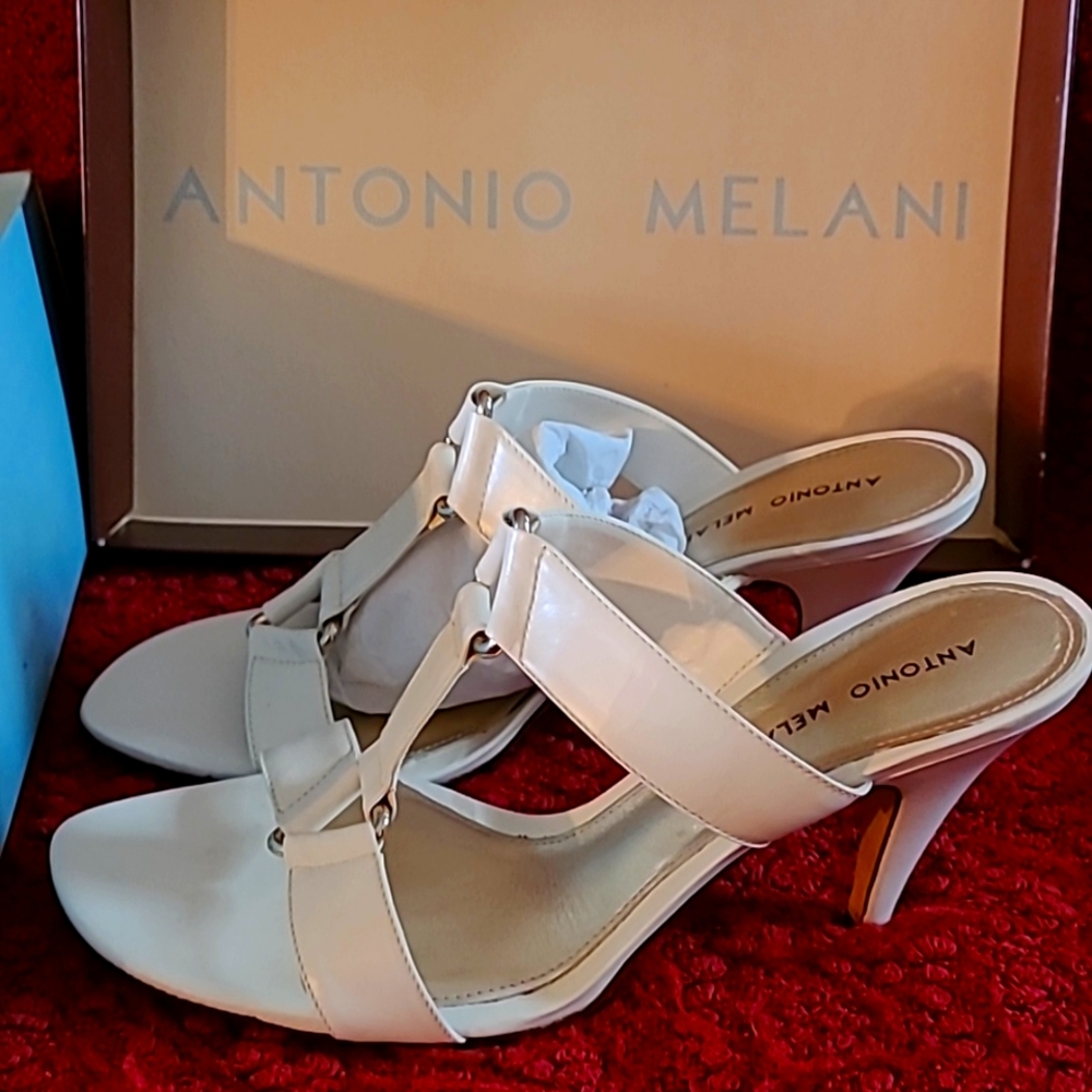 Antonio Melani whitd heels 9.5 medium